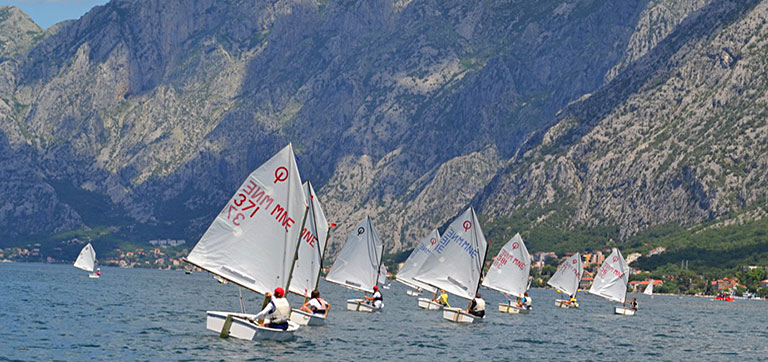 regata bokeskih mornara